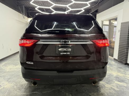 Used 2020 Chevrolet Traverse LT image 4