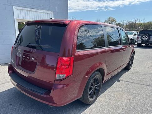 Used 2020 Dodge Grand Caravan SXT w/ Driver Convenience Group FWD image 6
