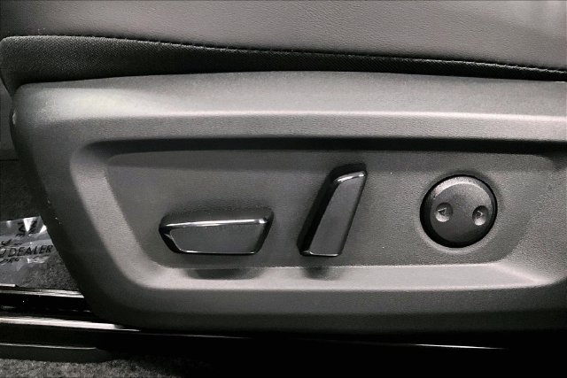 New 2026 Nissan Rogue Dark Armor FWD image 31
