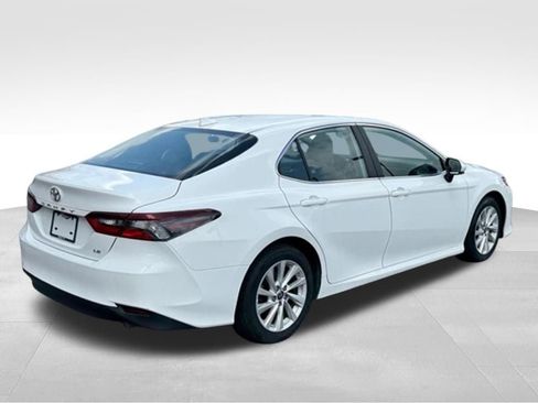 Used 2024 Toyota Camry LE FWD image 7