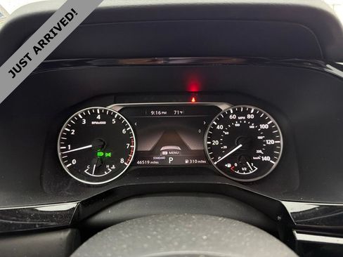 Used 2022 Nissan Pathfinder SV FWD image 9