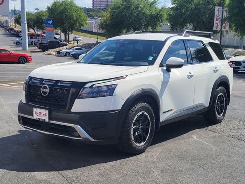 Used 2025 Nissan Pathfinder Rock Creek AWD/4WD image 7