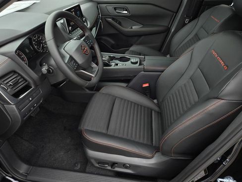 New 2026 Nissan Rogue SV AWD/4WD image 19