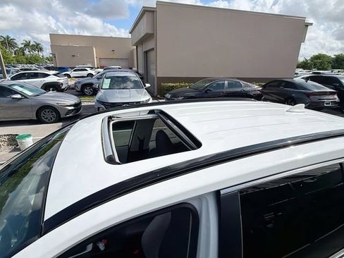 Used 2023 Toyota RAV4 XLE w/ Convenience Package FWD image 20