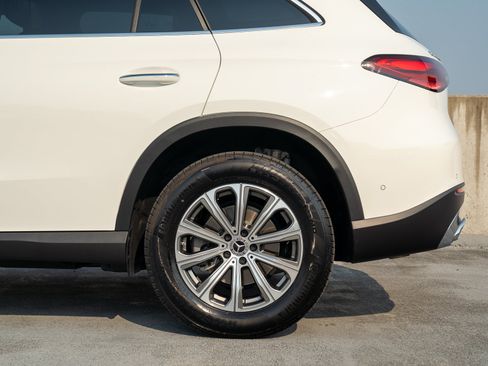 Certified 2026 Mercedes-Benz GLC 300 4MATIC image 13