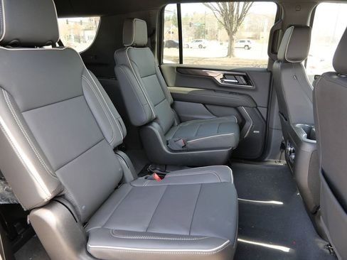 New 2026 GMC Yukon XL Elevation image 28