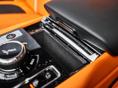 Used 2025 Rolls-Royce Cullinan image 77