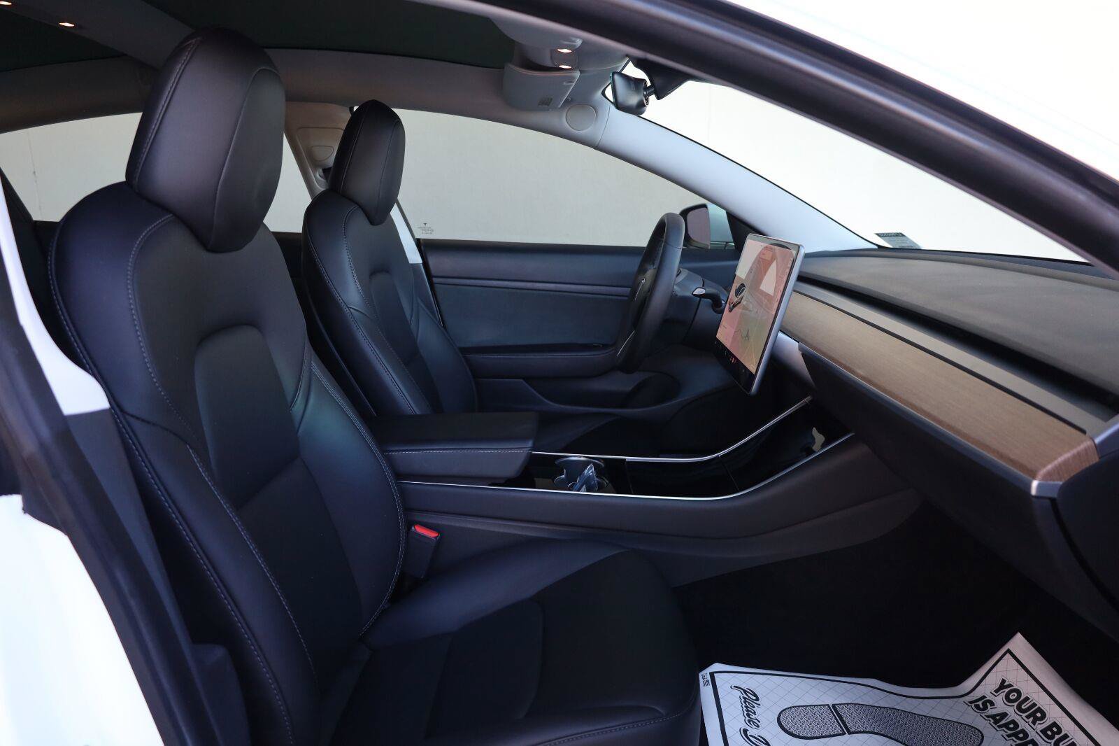 Used 2020 Tesla Model 3 Standard Range Plus RWD image 26