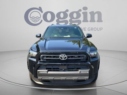 Certified 2025 Toyota 4Runner SR5 AWD/4WD image 5