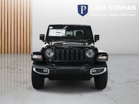 New 2025 Jeep Gladiator Sport w/ Premium Package image 3