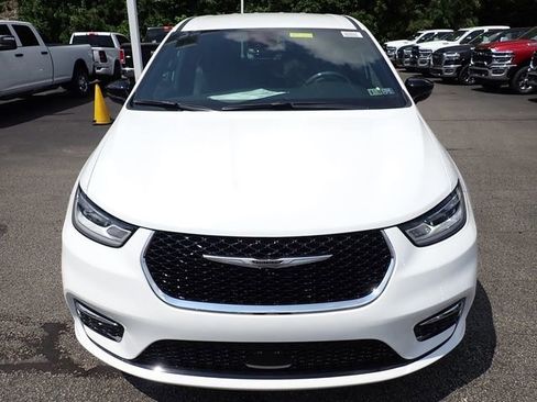 New 2025 Chrysler Pacifica Select image 10