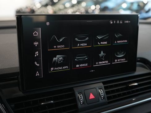 Used 2024 Audi Q5 e Premium Plus image 24