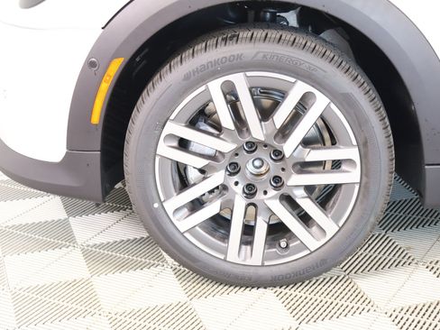 New 2026 MINI Cooper 2-Door Hardtop FWD image 15