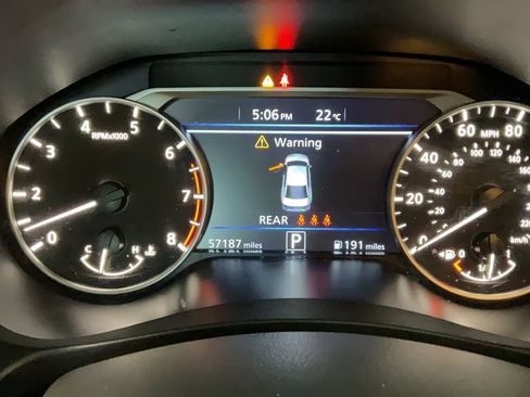 Used 2024 Nissan Altima 2.5 SR FWD image 37