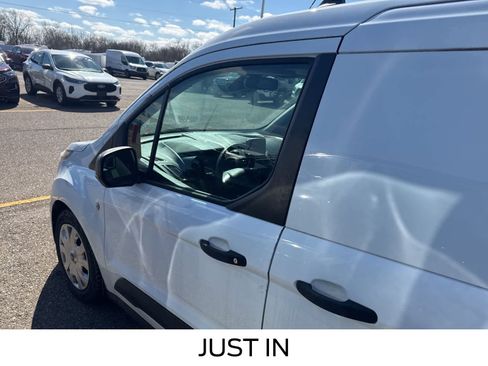 Used 2019 Ford Transit Connect XLT image 18