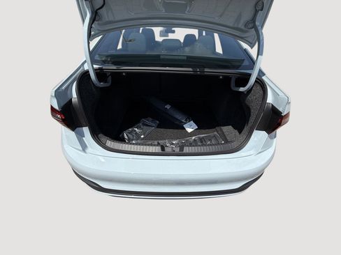 New 2025 Volkswagen Jetta Sport image 9