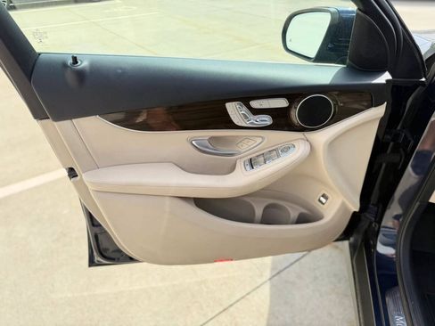Used 2016 Mercedes-Benz GLC 300 4MATIC image 12