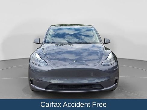 Used 2023 Tesla Model Y Long Range AWD/4WD image 2
