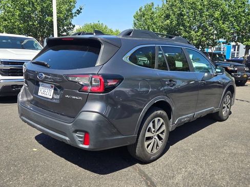 Used 2022 Subaru Outback Premium AWD/4WD image 4