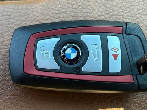 Used 2018 BMW 330i Sedan w/ Convenience Package RWD image 28