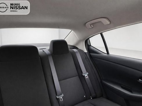 Used 2024 Nissan Sentra S FWD image 11