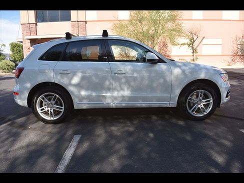 Used 2014 Audi Q5 2.0T Premium Plus w/ Premium Plus Package AWD/4WD image 1