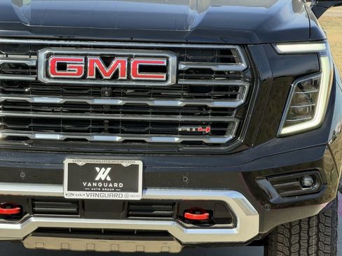 New 2026 GMC Yukon XL AT4 w/ AT4 Premium Package image 7