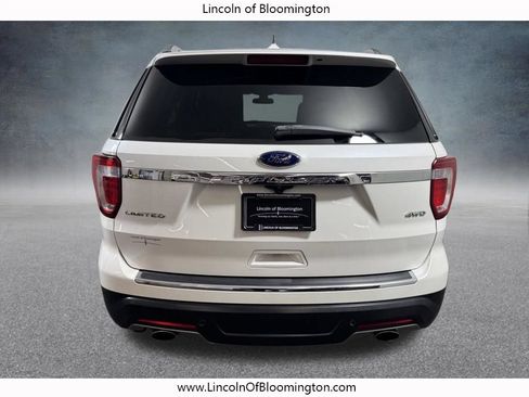 Used 2018 Ford Explorer Limited w/ Equipment Group 301A AWD/4WD image 6