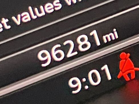 Used 2018 Audi SQ5 Premium Plus w/ Navigation Package AWD/4WD image 8