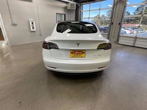 Used 2022 Tesla Model 3 Long Range image 4