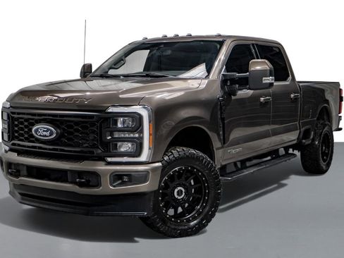 Used 2023 Ford F350 Lariat w/ Sport Appearance Package image 5