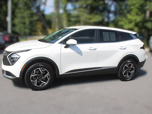 Used 2023 Kia Sportage LX AWD/4WD image 4
