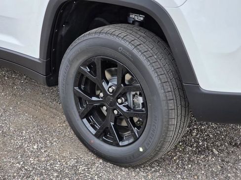 New 2026 Jeep Grand Cherokee Altitude RWD image 7