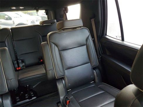Used 2021 GMC Yukon SLT w/ SLT Premium Package image 61