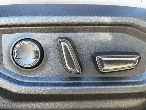 Used 2026 Toyota Tundra Limited image 25