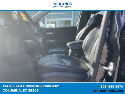 Used 2019 Jeep Cherokee Limited FWD image 14