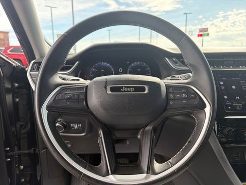 Used 2023 Jeep Grand Cherokee L Laredo RWD image 20