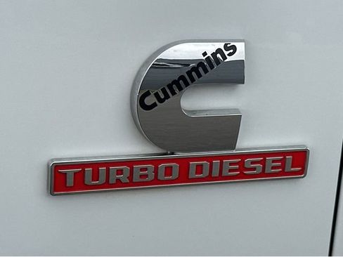 Used 2024 RAM 2500 Big Horn w/ Off Road Package AWD/4WD image 18
