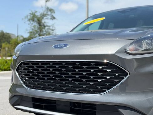 Used 2022 Ford Escape SE w/ Convenience Package FWD image 13