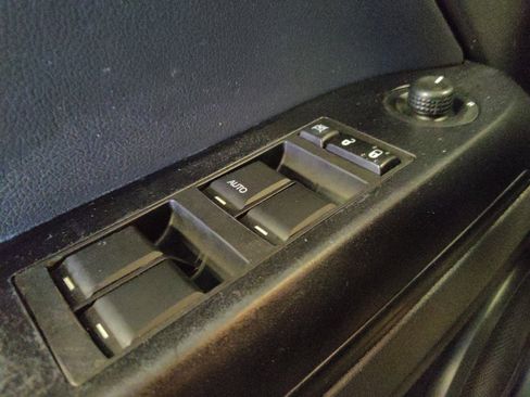 Used 2015 Jeep Compass Sport FWD image 27