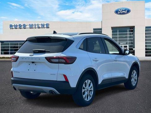 Used 2024 Ford Escape Active w/ Tech Pack #1 AWD/4WD image 4