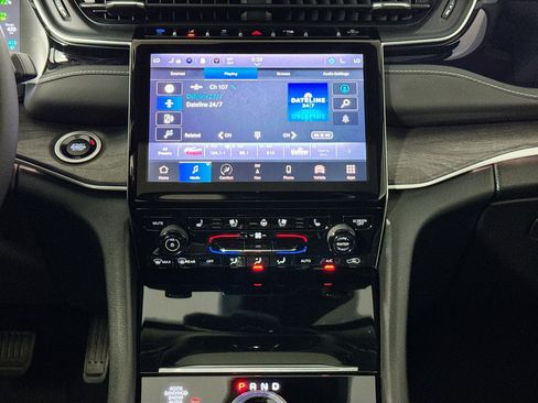 Used 2023 Jeep Grand Cherokee 30th Anniversary image 25