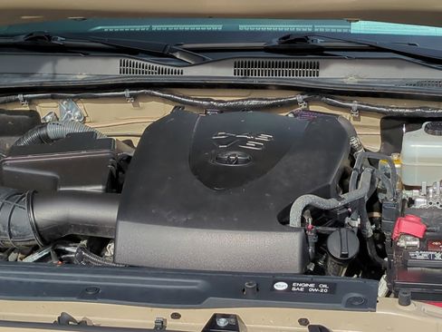 Used 2017 Toyota Tacoma SR5 image 35