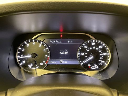 Used 2022 Nissan Frontier SV w/ SV Premium Package RWD image 18