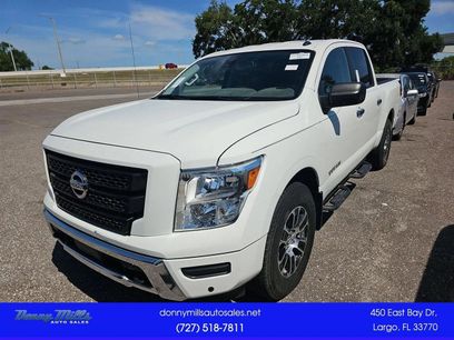 Used 2021 Nissan Titan SV w/ SV Convenience Package