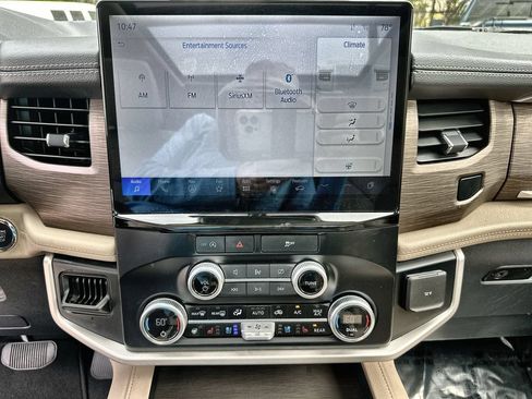 Used 2024 Ford Expedition Max Limited RWD image 13