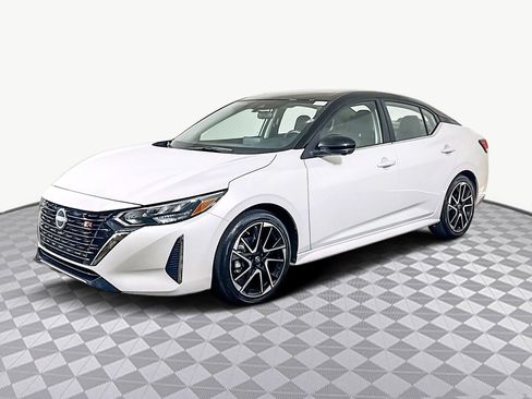 Used 2024 Nissan Sentra SR w/ SR Premium Package image 4