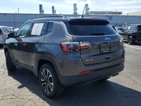 Certified 2022 Jeep Compass Limited image 2