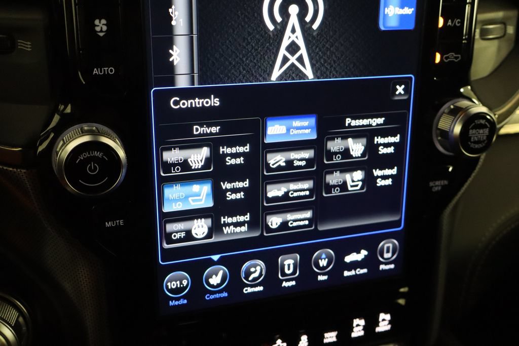 Used 2021 RAM 1500 Limited AWD/4WD image 29