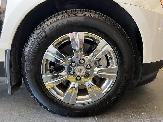 Used 2015 Cadillac SRX Luxury w/ Driver Awareness Package FWD image 12